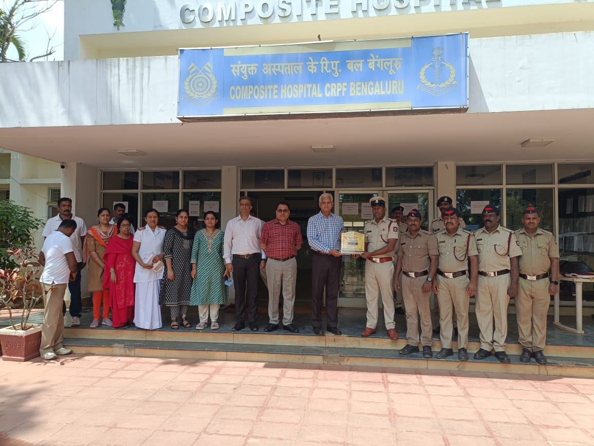 Dig_med_Ch_BLR's tweet photo. Lecture and live demonstration of Fire accident management organised at CH BANGALORE on 3/10/2023 at 1100 to 1230 hrs attended by all MOs and staff,by Dist Fire officer Kishore and team. https://t.co/fgnPRmQeP4