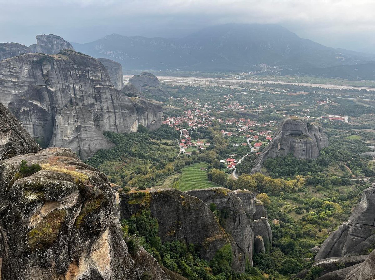 Harding_Abroad's tweet photo. HUG’s recent trip to Northern Greece took them to Mount Olympus, Thessaloniki, Philippi, Delphi, Vergina and more! #huintl
@HardingU https://t.co/s4Il3ryNCr