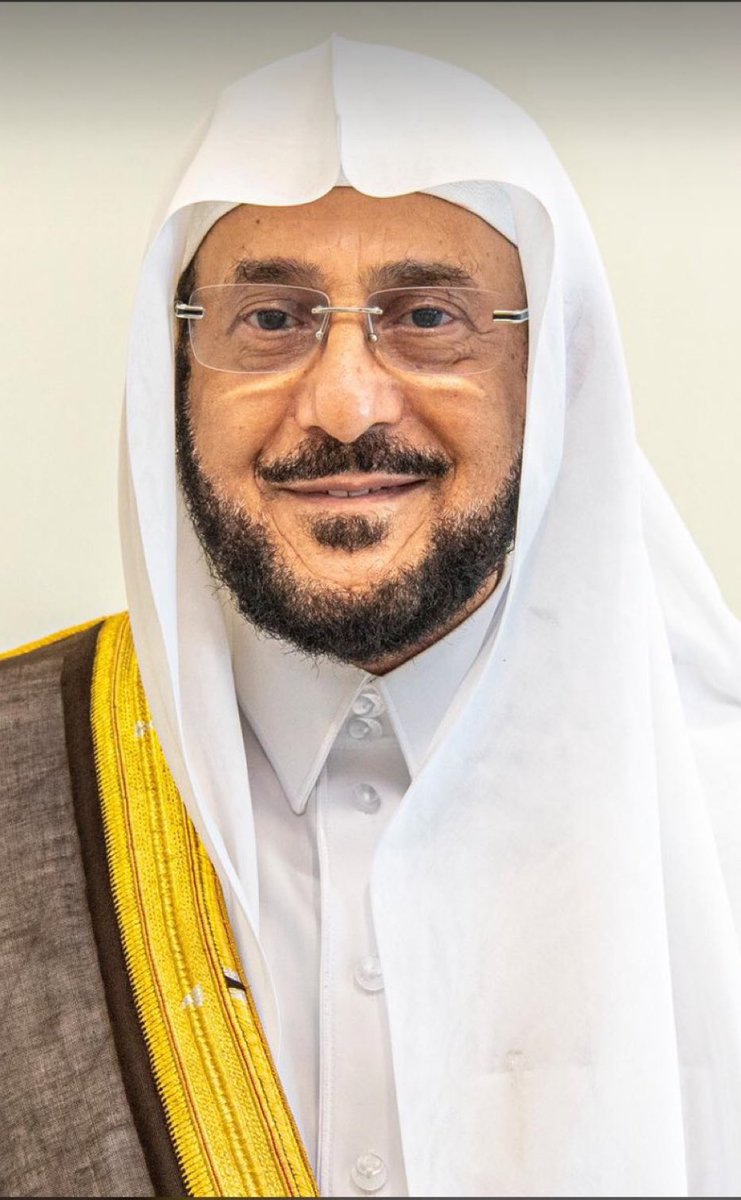 🔴 حقيقة:

مخلص ولا يتهاون أبدًا مع المقصر والمتلون ..
إنجازات تتوالى .. همة حتى القمة.

| <a href="/Dr_Abdullatif_a/">د.عبداللطيف آل الشيخ</a> |