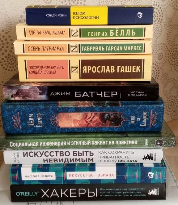 avtonom_org_en's tweet photo. On October 12, Mikhail Kulkov celebrates his birthday. ABC-Moscow collected books and sent them to him in the colony: https://t.co/vDLg8JML8c

#political_prisoners #kulkov #rupression #abc_moscow https://t.co/USa1YT1FeN