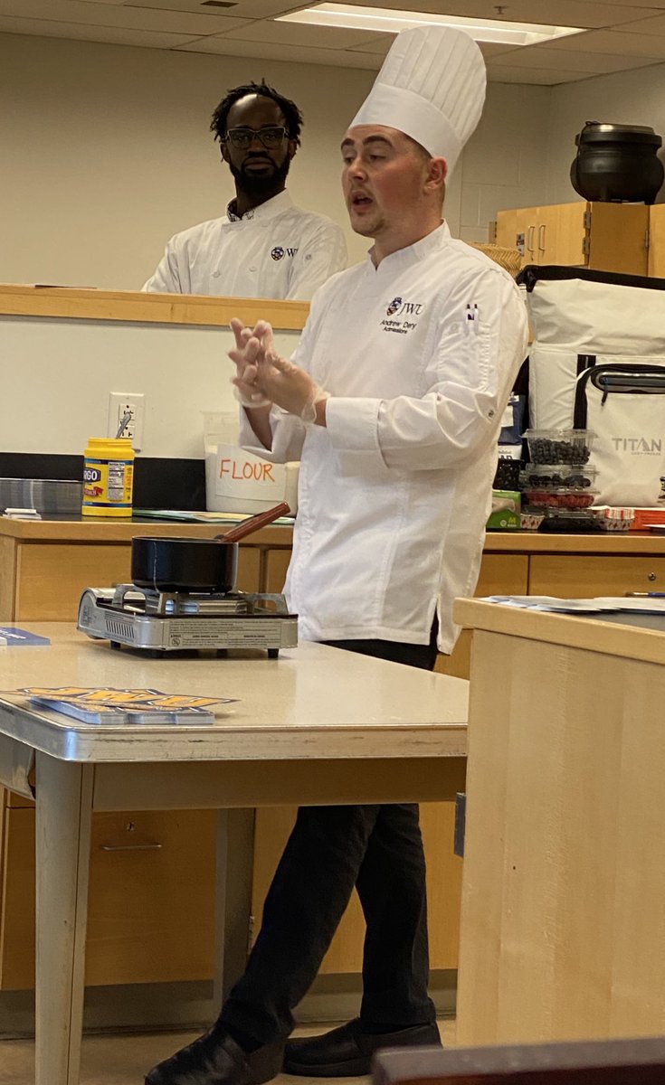 MsDFamConSci's tweet photo. Last Friday we welcomed not one but two Chefs from JWU. Chef Andrew and Chef Quentin made us yummy fruit tartlets! #FACS, #JWU, #CTE, #culinaryed, #hospitality https://t.co/WXtKQe1dyE