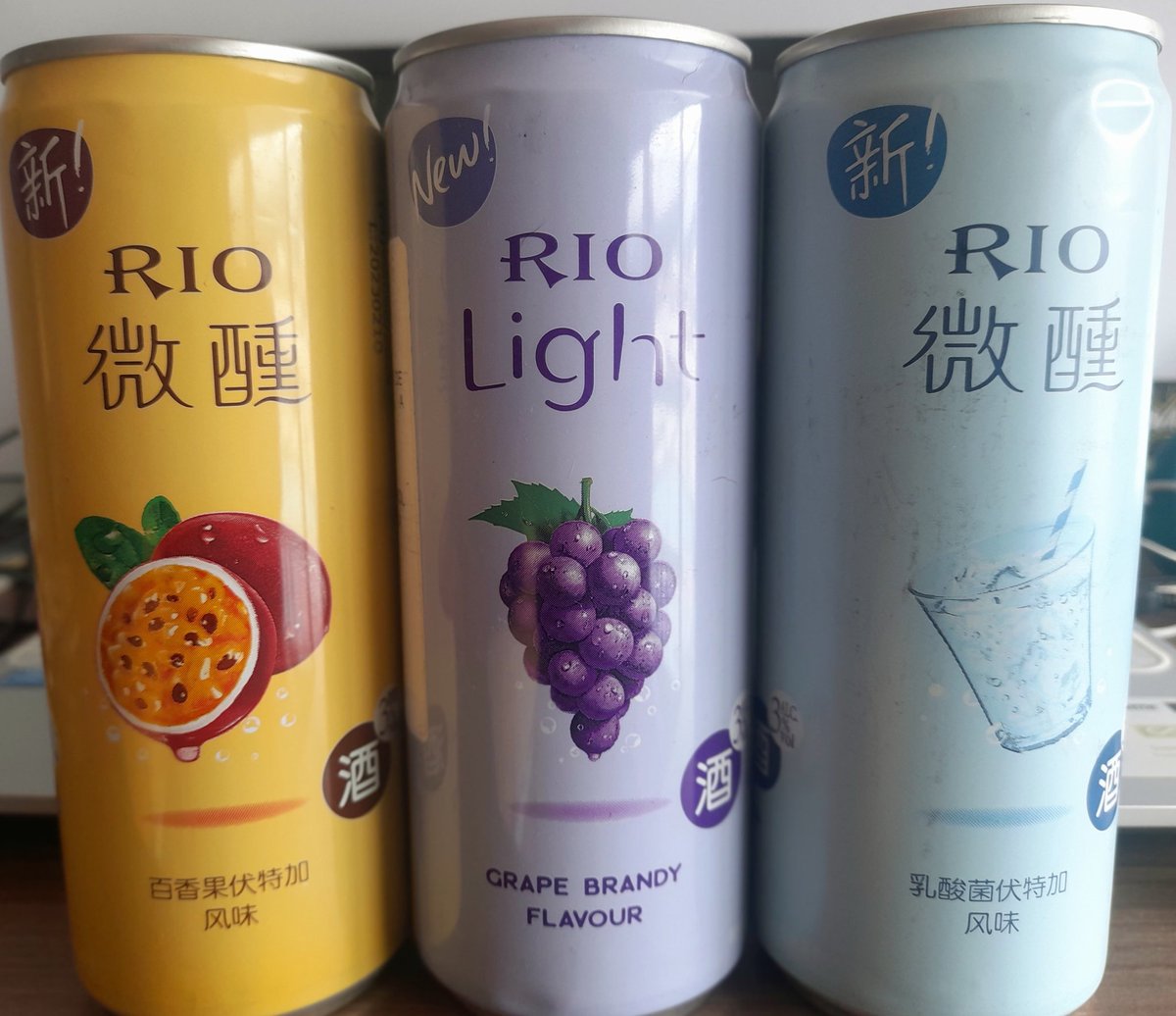 JuanitaJaramill's tweet image. De la mano de @MonsterLabStore by @Kathe_Londono ha llegado a mi una de mis bebidas favoritas.
La Felicidá🍾❤️❤️❤️