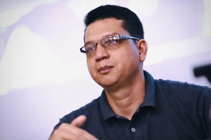 isa_barrajon's tweet image. 🙋🏽‍♀️ Ha sido enriquecedor y profundamente emotivo escuchar el testimonio del compañero Abel Rivera. Sus palabras nos remueven la conciencia de clase y nos recuerdan la importancia de la solidaridad internacional del movimiento sindical. Nuestro apoyo desde las @ccopv @VDefensa