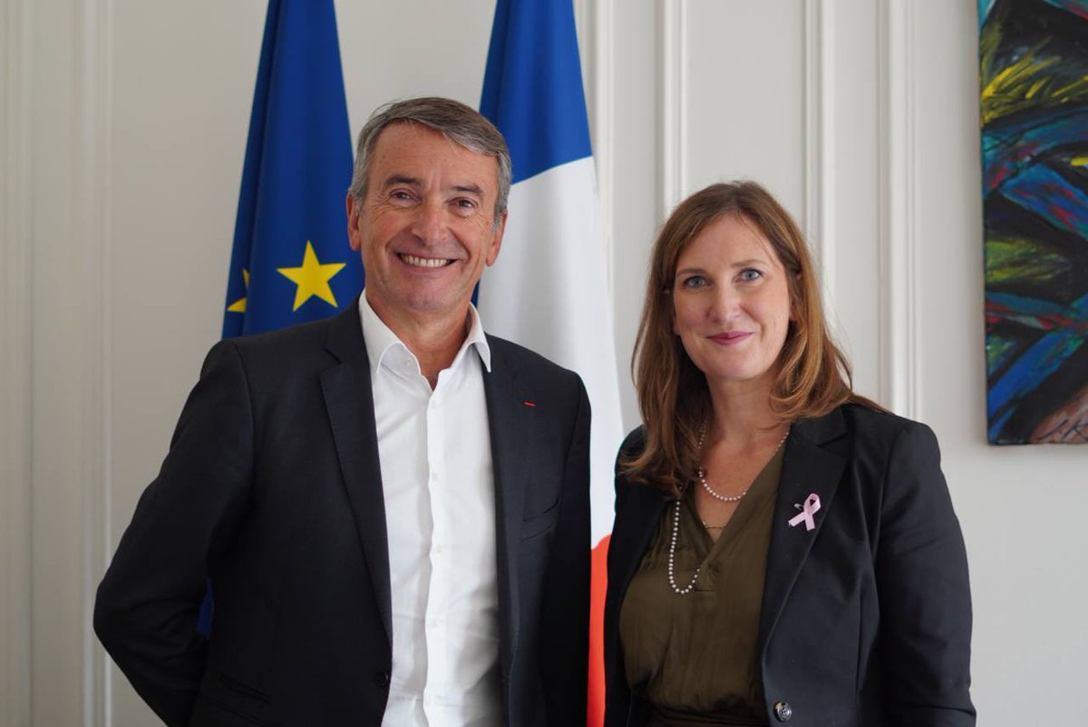 J_LucMonteil's tweet photo. Aujourd’hui, j’ai présenté à Mme la Ministre @CGrandjean_ un projet de contrat en alternance pour les chômeurs de longue durée mais aussi pour les personnes en transition professionnelle qui s’appuie sur la notion d’entreprises apprenantes ! 
@medef @PatrickMartin_1 https://t.co/Etklo9EXQt