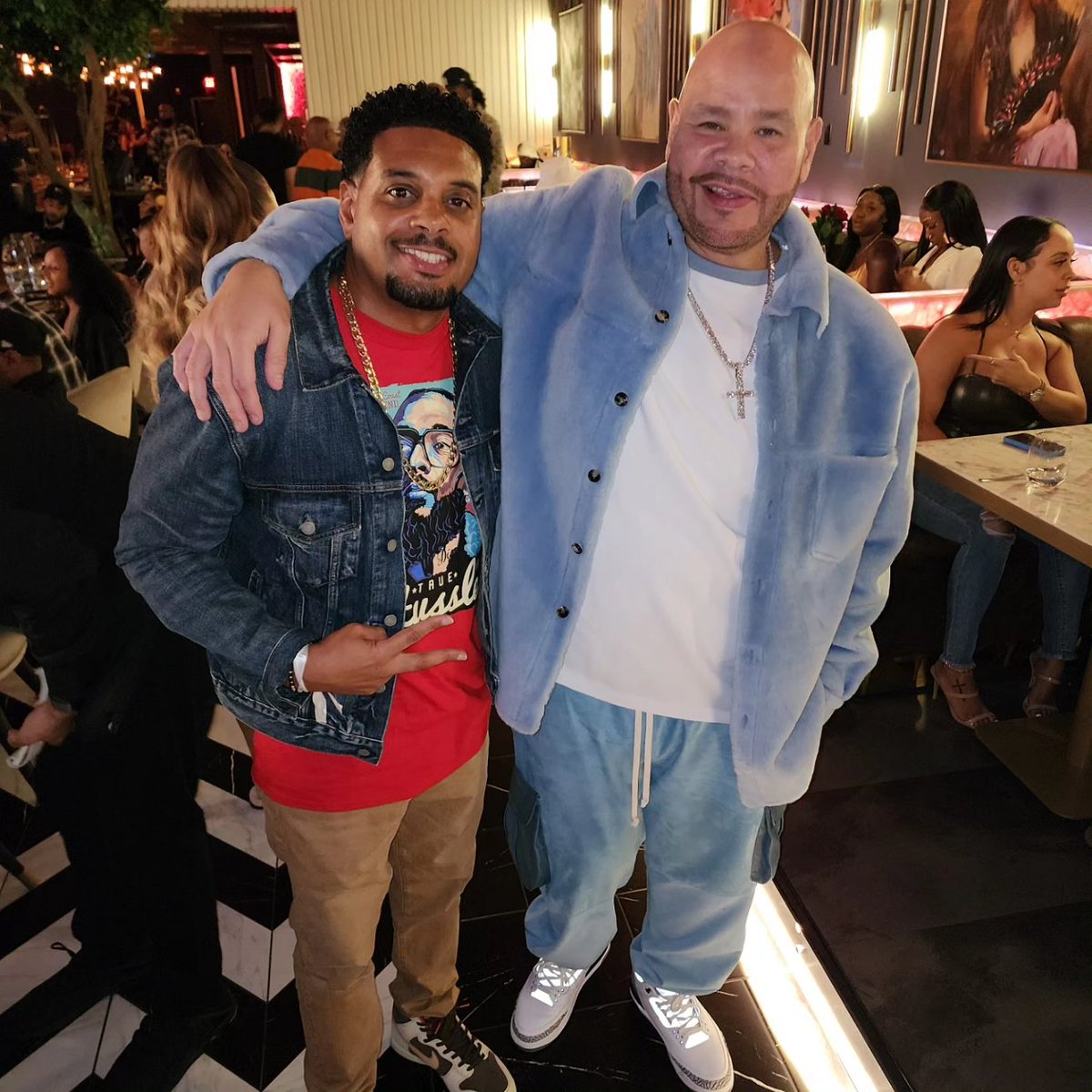 UrManRonTyler's tweet photo. Great time at the BET Hip Hop Awards Show 2023 in the ATL, as they celebrated 50 Years of Hip Hop!  Got a chance to catch up with the official Host @fatjoe and some of the greats in the game such as @myfabolouslife and @scottstorchofficial 💿 🎤

#BETHipHopAwards #Atlanta #HipHop https://t.co/TxIYkED0Tl