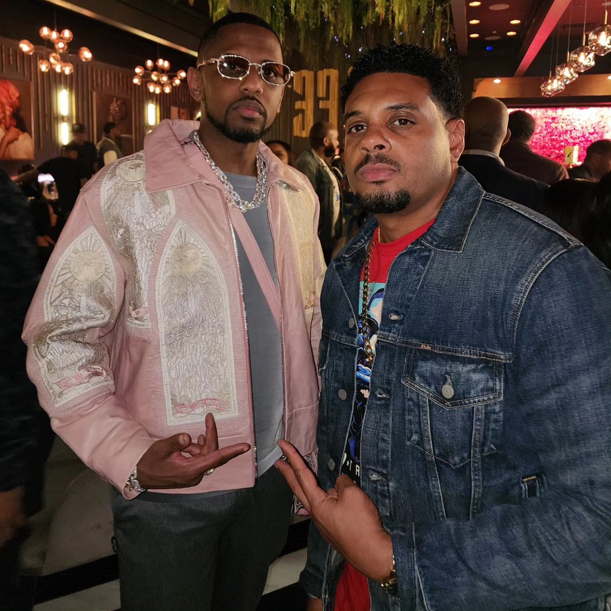 UrManRonTyler's tweet photo. Great time at the BET Hip Hop Awards Show 2023 in the ATL, as they celebrated 50 Years of Hip Hop!  Got a chance to catch up with the official Host @fatjoe and some of the greats in the game such as @myfabolouslife and @scottstorchofficial 💿 🎤

#BETHipHopAwards #Atlanta #HipHop https://t.co/TxIYkED0Tl
