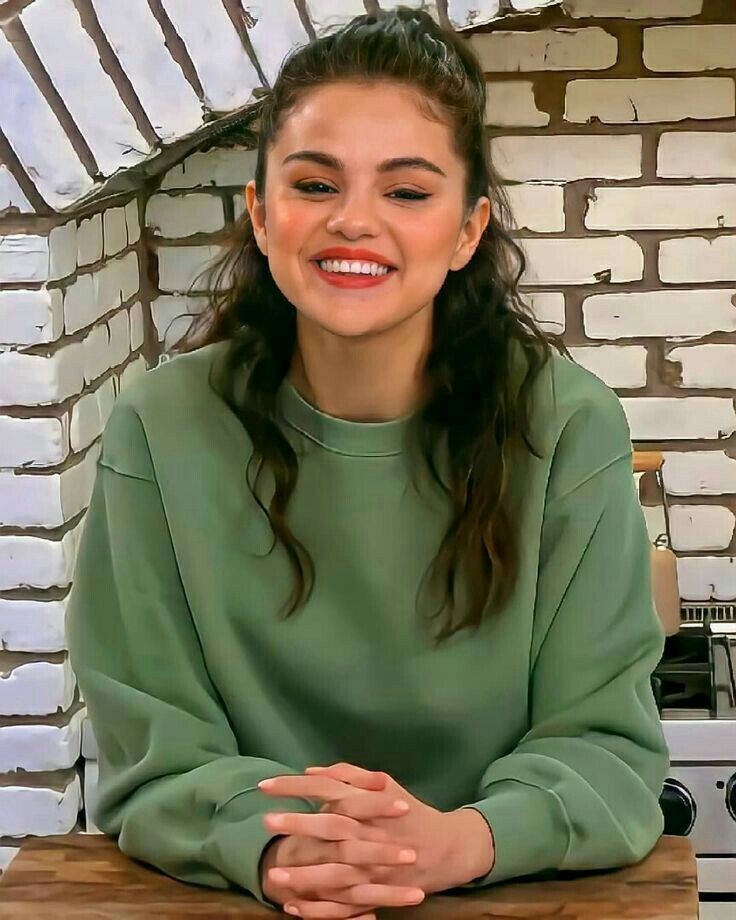 — ♡ (@selenasafeplace) on Twitter photo 