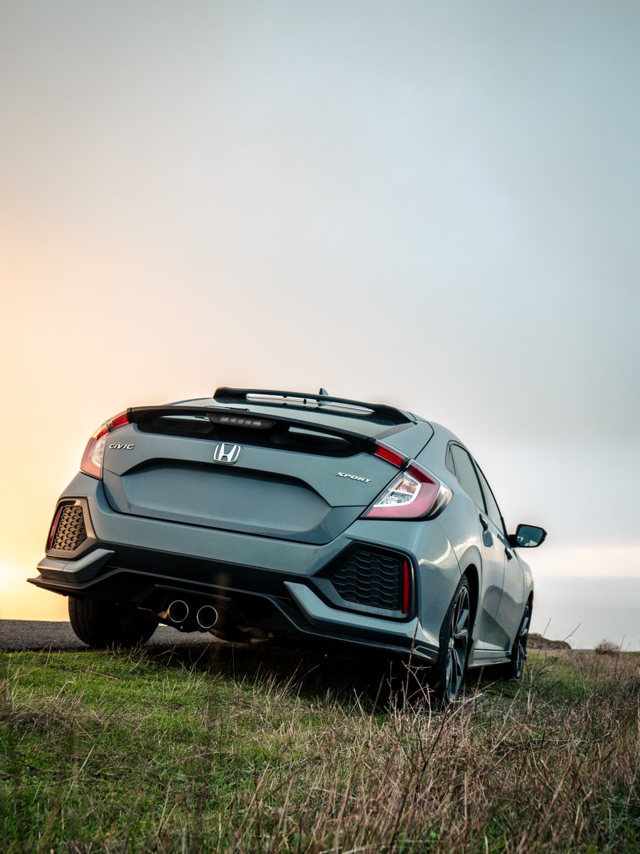 TAutoweb's tweet photo. The Honda Civic has been in the hearts and minds of drivers everywhere for over 30 years.

Are you a #Civic fan? https://t.co/MWTQ1eg6GR