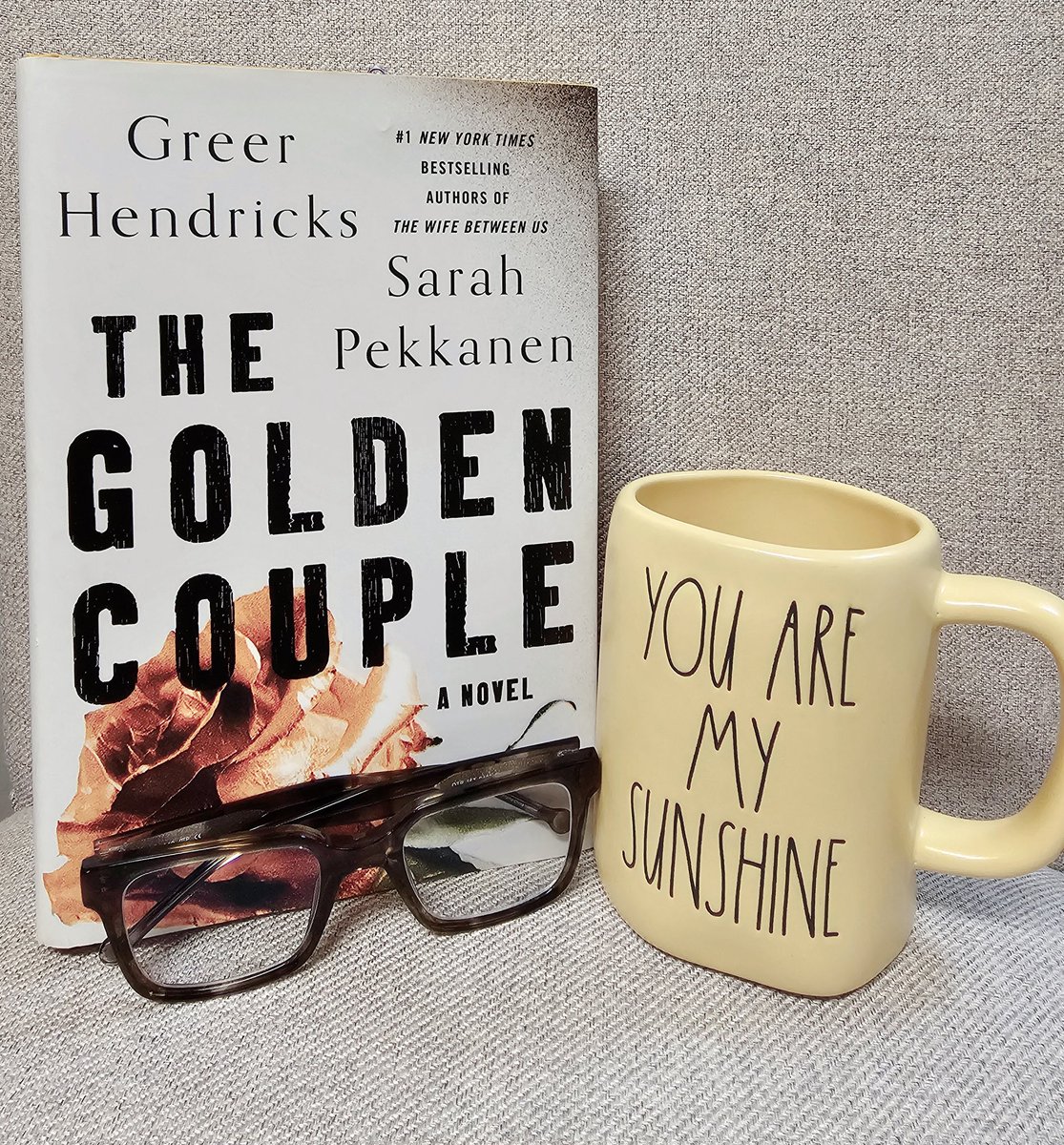 dlsbookclub's tweet photo. #WickedWednesday 💀☀️
"The Golden Couple" by @greerhendricks & @sarahpekkanen
#thriller #thegoldencouple
#greerhendricks #sarahpekkanen
#bookstagram #youaremysunshine
#spookyseason #dlsbookclub https://t.co/6dYNqmPHfG