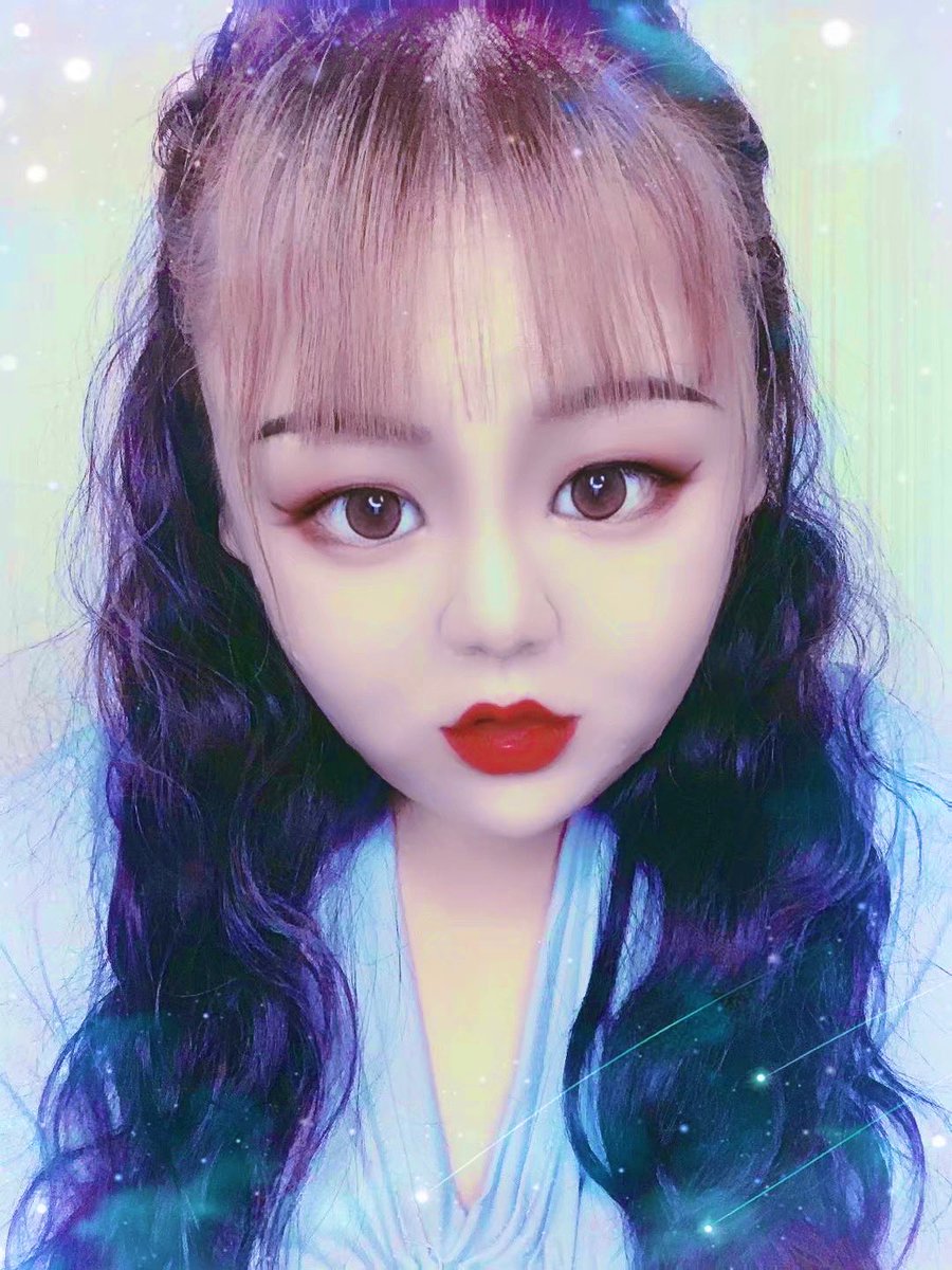 laviniaBBW's tweet photo. 有些人，明明在身边却感觉好远好远…… https://t.co/1eoMeq4jYI