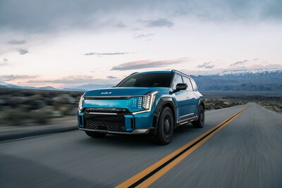 PRNAuto's tweet photo. Kia America Honors Season 18 Winner of "America's Got Talent" https://t.co/GP9X1VdKJL https://t.co/2BeOkZgdaT