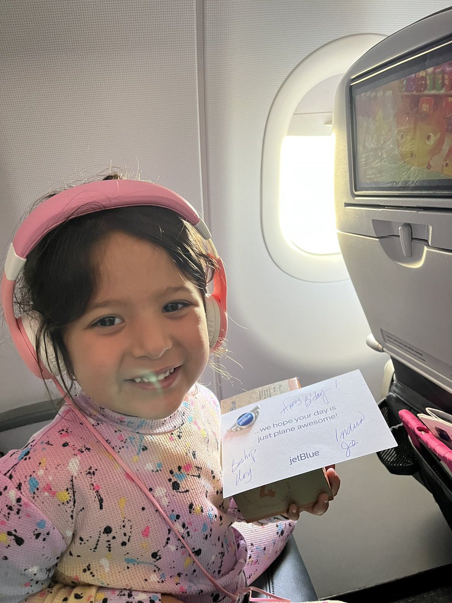 nataliemed's tweet photo. The crew Made our birthday flight amazing yesterday! @JetBlue flight 411 JFK-LAS https://t.co/mPhpebUmpj