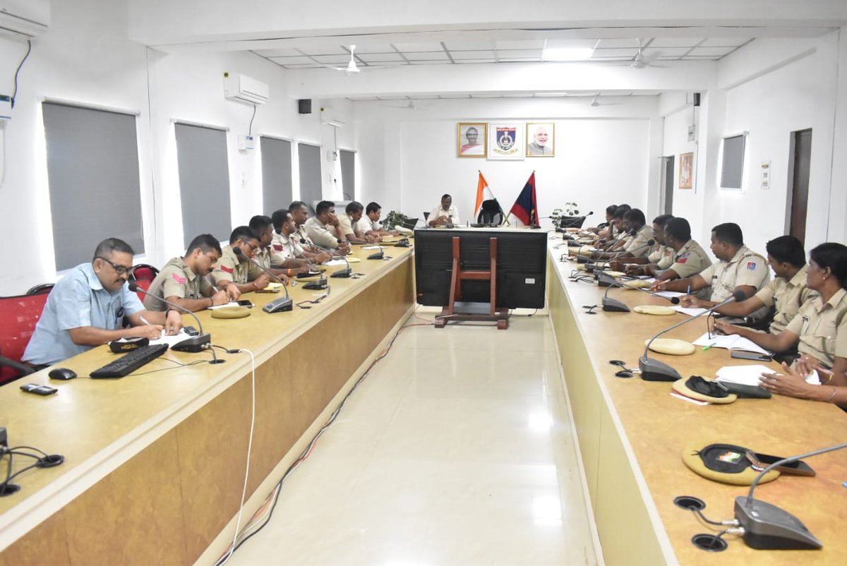 AndamanPolice's tweet photo. Empowering our protectors!
#PTSProthrapur held a course on Protection of Jarawa Tribes & A&N Islands PAT Regulation 1956 today,benefiting 24 police personnel(PC to SI). Special thanks to Sh. T. Sebasteen DySP (Retd) & Sh.Pronob Kumar Sircar, AAJVS for their insightful sessions. https://t.co/kK9nSblzmu