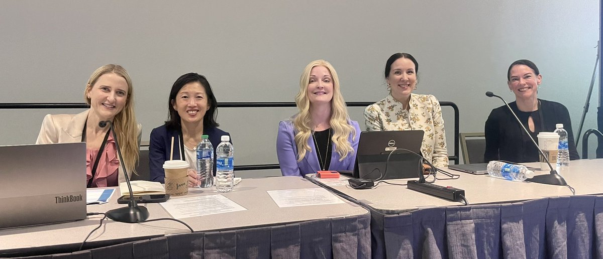 Happening now in Room 1 of @ASTRO_org #ASTRO2023! Excited to learn from these leading ladies in cardiotoxicity & see this in the program!