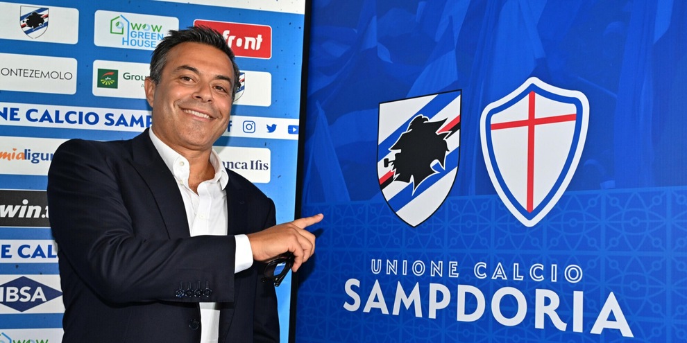 ZZiliani's tweet photo. Lo sapevate? La Samp deve necessariamente essere promossa e salvarsi in A l'anno prossimo: sennò salta tutto
Dieci-domande-dieci al presidente FIGC Gravina travolto dall'ennesimo scandalo del calcio italiano col verme - Dovrebbe spiegarci, dopo non averlo fatto per la Juventus, il vergognoso salvataggio dei blucerchiati e la Reggina spedita in D per molto meno

Egr. Gabriele Gravina, in qualità di presidente della FIGC sono qui a chiederle, a proposito dei fatti d’attualità che attengono all’U.C. Sampdoria recentemente acquistata dall’investitore Andrea Radrizzani, di rispondere con un sì o con un no alle 10 semplici domande che qui di seguito le formulo:

1. Risponde al vero, oppure no, che la Sampdoria - club regolarmente iscritto dalla FIGC al campionato di Serie B - ha presentato al Tribunale di Genova un business plan che lega la transazione dei debiti tributari, il perfezionamento dell’acquisto del club da parte degli investitori e la rimodulazione dell’indebitamento verso i creditori a due requisiti: il ritorno immediato in Serie A al termine del campionato in corso e la permanenza certa in Serie A nella stagione successiva, senza di cui l’impatto negativo stimato sarebbe di 49 milioni e avrebbe effetti disastrosi?

2. Risponde dunque al vero, oppure no, che al campionato di Serie B è stato ammesso un club che deve “necessariamente” vincere ed essere promosso in Serie A e che deve “necessariamente” essere salvato dalla retrocessione nel successivo campionato di A, pena il fallimento?

3. Risponde al vero, oppure no, che negli accordi di ristrutturazione dei debiti del club - stimati in data 31 maggio scorso in 150 milioni e 904 mila euro -, c’è un debito verso la Agenzia delle Entrate che ammonta a 49 milioni e 100 mila euro: somma che in uno scenario di fallimento, come la mancata promozione del club in Serie A, provocherebbe un soddisfacimento pressoché nullo dei creditori privilegiati, come appunto l’Agenzia delle Entrate, SACE e MCC, come emerge dalla perizia firmata dal dottor Raffaele Marcello sul valore di liquidazione della società?

4. Risponde al vero, oppure no, che in data 7 agosto l’Agenzia delle Entrate ha dato parere favorevole allo stralcio del 65% del debito della Sampdoria che pagherà solo 17,7 milioni a fronte di un debito di 49,1 con risparmio di 31,4 milioni? E se sì, la richiesta di rateizzazione fiscale presentata dal club a dicembre 2022 in situazione già pre-fallimentare (“Se non troviamo 40 milioni, falliamo”, aveva detto il membro del CdA Panconi il 17 ottobre 2022) può essere considerata regolare?

5. Risponde al vero, oppure no, che in riferimento alla “Sport Spettacolo Holding Srl” di Massimo Ferrero erano iscritti crediti esigibili entro il 31 dicembre dell’anno successivo (2023) pari a 28 milioni e 199 mila euro? E se sì, dato che in data 15 giugno 2023 (vigilia del CdA per l’approvazione del bilancio al 31 dicembre 2022), la “Sport Spettacolo Holding”, cioè Ferrero, ha perso la qualifica di società controllante con interruzione anticipata della tassazione di gruppo - ciò determina il fatto che le perdite rimangano in capo alla società consolidante - che ne è di questo “buco” da 28 milioni nel bilancio 2022 della Sampdoria? Non siamo di fronte a un vero e proprio falso in bilancio?

6. Risponde al vero, oppure no, che se i bilanci della Sampdoria fossero stati stilati con una rappresentazione veritiera, ciò avrebbe reso impossibile l’accordo raggiunto dal club con l’Agenzia delle Entrate; e anche la COVISOC non avrebbe mai potuto concedere l’autorizzazione all’iscrizione del club al campionato di Serie B visto che 28 milioni di perdite in più avrebbero impedito alla Sampdoria qualsiasi operazione di mercato per svariate sessioni?

7. Risponde al vero, oppure no, che le tre banche che avevano concesso al club i “finanziamenti Covid” hanno provveduto a escutere le garanzie: e che SACE (cioè lo Stato italiano) è creditore della Sampdoria per circa 48 milioni? E se sì: come mai il club potrà pagare il suo debito in un’unica soluzione fra 20 anni, il 31 dicembre 2043, con un tasso d’interesse di favore del 2,5% a decorrere solo dal 2026, interessi di cui la Sampdoria può pagare solo lo 0,25% annuo rimandando il resto al 2043? E addirittura, nel caso di vendita della Sampdoria entro il 2043 - evenienza praticamente certa -, il club sarà tenuto a pagare solo il 50% di questo suo debito?

8. Perchè, di grazia, alla Sampdoria sono stati riservati tutti questi favori ed è stata ammessa alla Serie B, mentre la Reggina, per una situazione debitoria assai meno pesante, è stata retrocessa in Serie D?

9. Risponde al vero, oppure no, che la FIGC e la sua Procura hanno fatto finta di non vedere e non sentire che il salvataggio della Sampdoria avveniva per ragioni esclusivamente “politiche” che nulla dovrebbero avere a che fare con le regole dello sport? “Abbiamo ricevuto forti pressioni per dare questo supporto - dichiarava papale papale a tv e giornali il 5 luglio scorso Gianluca Garbi, Ad di Banca Sistema -, da moltissime altre società, alcune impensabili, da vari organi politici e amministrativi nazionali e locali”. Di chi erano queste forti pressioni?

10. Perchè, visto il clamore dell’ennesimo scandalo che deturpa l’immagine del calcio italiano, non indice una conferenza-stampa al fine di chiarire i diversi trattamenti usati dalla FIGC nei confronti di Juventus e Sampdoria da una parte e Reggina e Chievo dall’altra? Spiegando perchè i ladri di polli sono stati mandati chi al patibolo (il Chievo) chi al confino (la Reggina) mentre ai club di brand superiore, o addirittura extra lusso come la Juventus, è stato riservato un trattamento in guanti bianchi a dispetto di malefatte enormemente più gravi e dimostrate commesse?