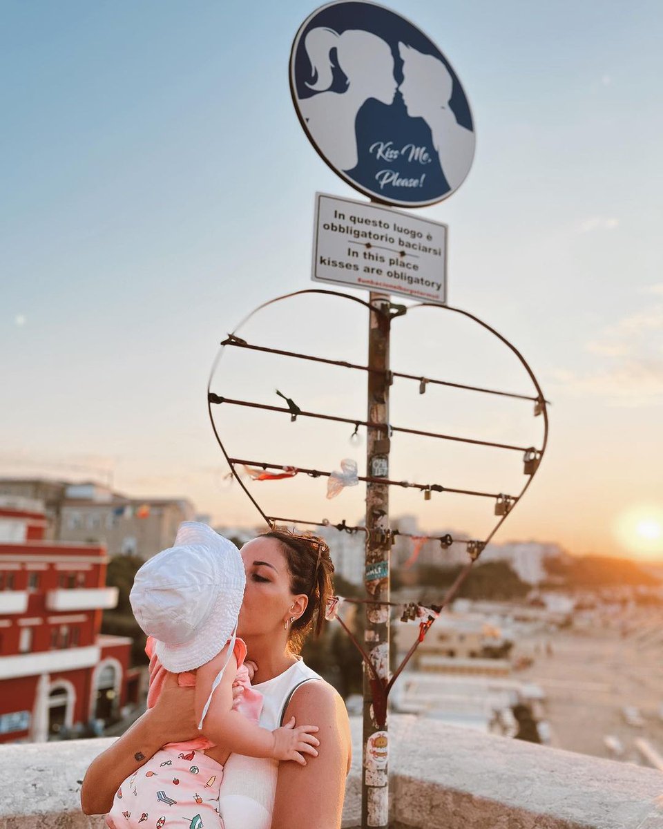 In Termoli’s old town, there’s a #mustsee road sign, which invites people to kiss. 😘 Who would you like to visit this romantic sea town with?

📷 IG sonialasalvia
📷 IG marcella_paniccioli

#ilikeitaly #molise #visitmolise #termoli #molisedavivere #termoliborgoantico
