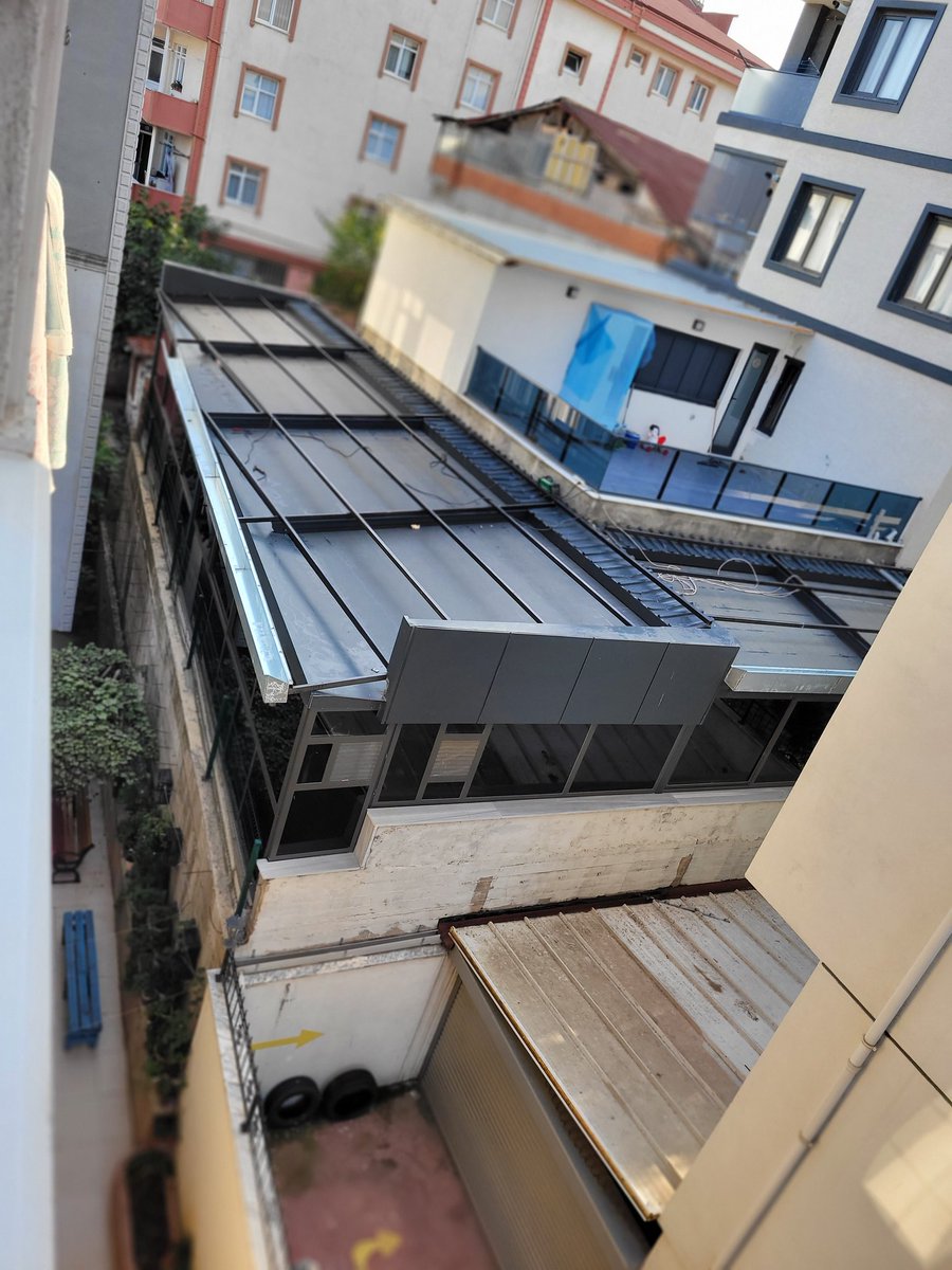 GEslem's tweet photo. @FOXhaber Zaten İstanbul boğuyor böyle Bi yapıya izin veren belediye bizi duymuyor  burası pendik böyle Bi yapı gören duyan varmı @istanbulbld https://t.co/J4atQuXPbL