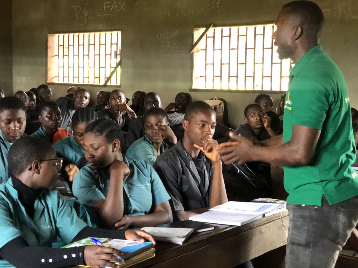 NgolefacEmma's tweet photo. Inform, Inspire and educate youngsters about volunteering and community engagement. #BeAModel https://t.co/DQTzoA1AbT
