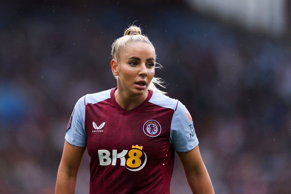 BarclaysWSL's tweet photo. If she plays this weekend @LeonAdriana9 could be the third Canadian play to reach 50 appearances in the #BarclaysWSL! 🇨🇦

Can you name the other two? https://t.co/a5hRUVvmbZ
