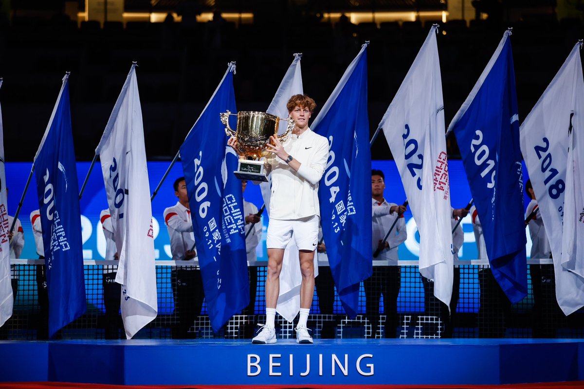 ChinaOpen's tweet photo. Superb! @janniksin @DaniilMedwed 
#2023ChinaOpen https://t.co/Vv4LhiYNns