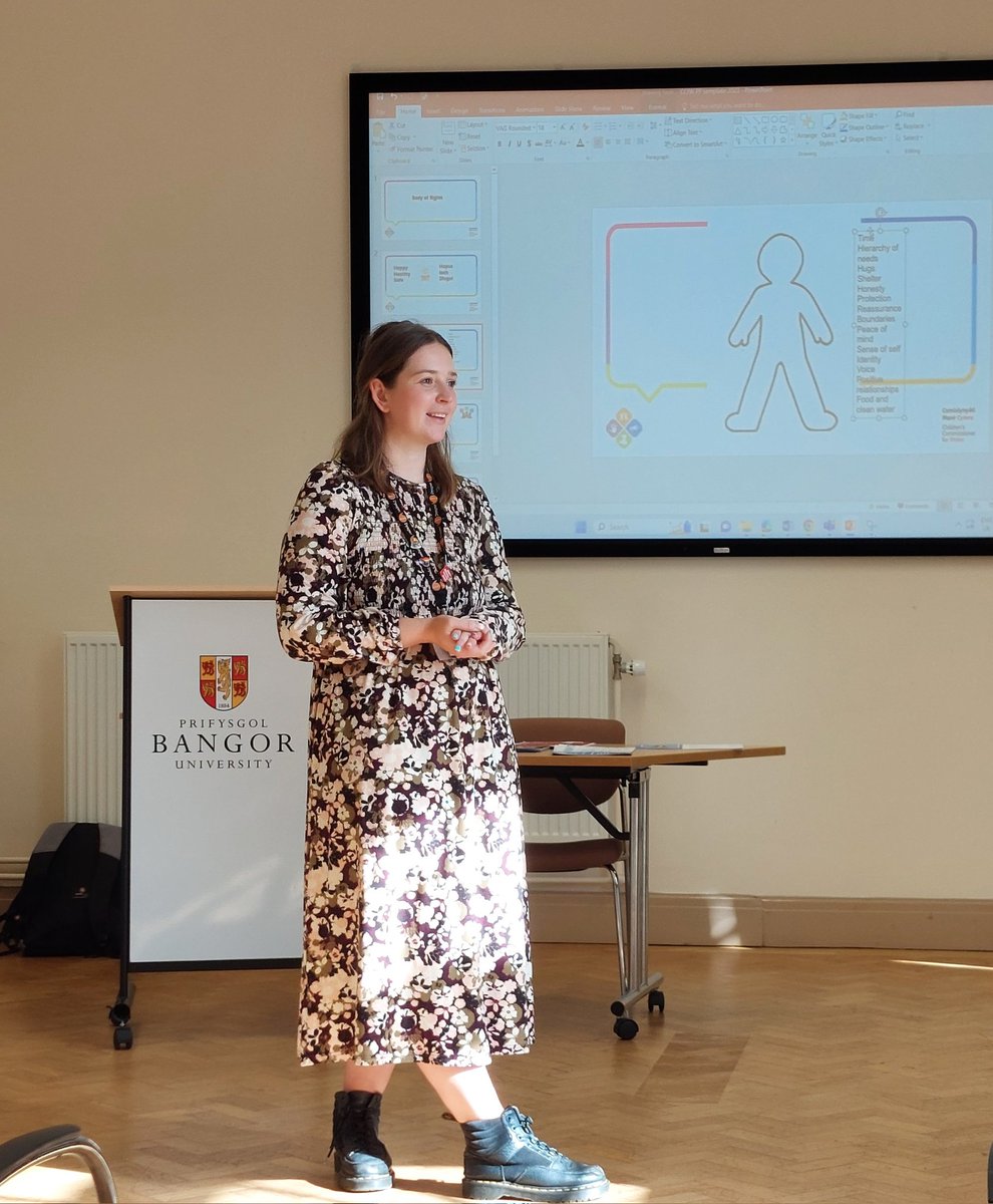 DrSarahOlive's tweet image. Meeting Rocio Cifuentes MBE @rocdaboss76 @childcomwales @AddysgBangorEdu for a morning on children&apos;s rights &amp;amp; research @BangorUni to help support them. Including collaboration w/ @EnglishAston @AstonUniversity &amp;amp; @GwEGogleddCymru on #teachingliterature for #diversity #antiracism