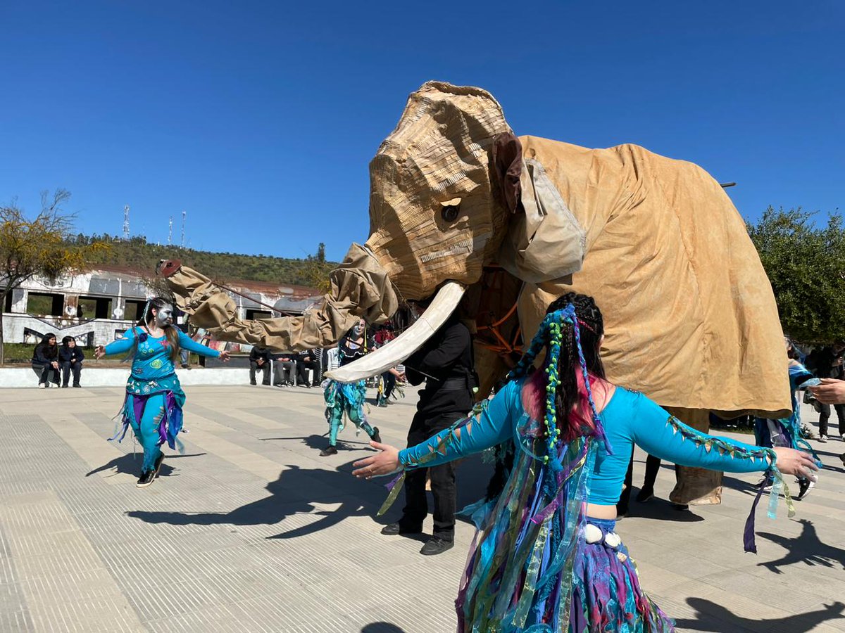 ¡Así vivimos el Festival de las Ciencias 2023 en #Marchigüe! 🧪😃 Nuestra #RectoraUOH, Fernanda Kri, junto a la subsecretaria de Ciencia, <a href="/cgainza/">Carolina Gainza</a> inauguran esta fiesta de la ciencia desde un rincón de nuestra Región de O'Higgins para llevar el conocimiento a toda la comunidad.👏