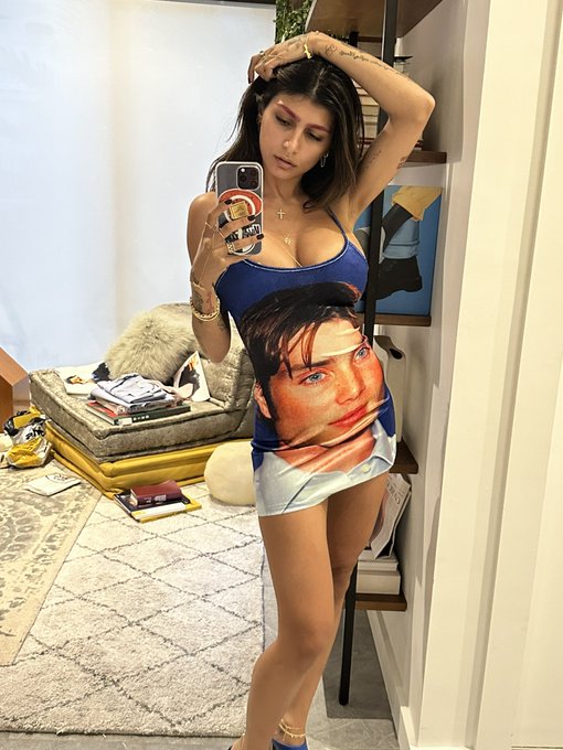 Did someone say cvnty little waist? https://t.co/NRb7kzTXNh