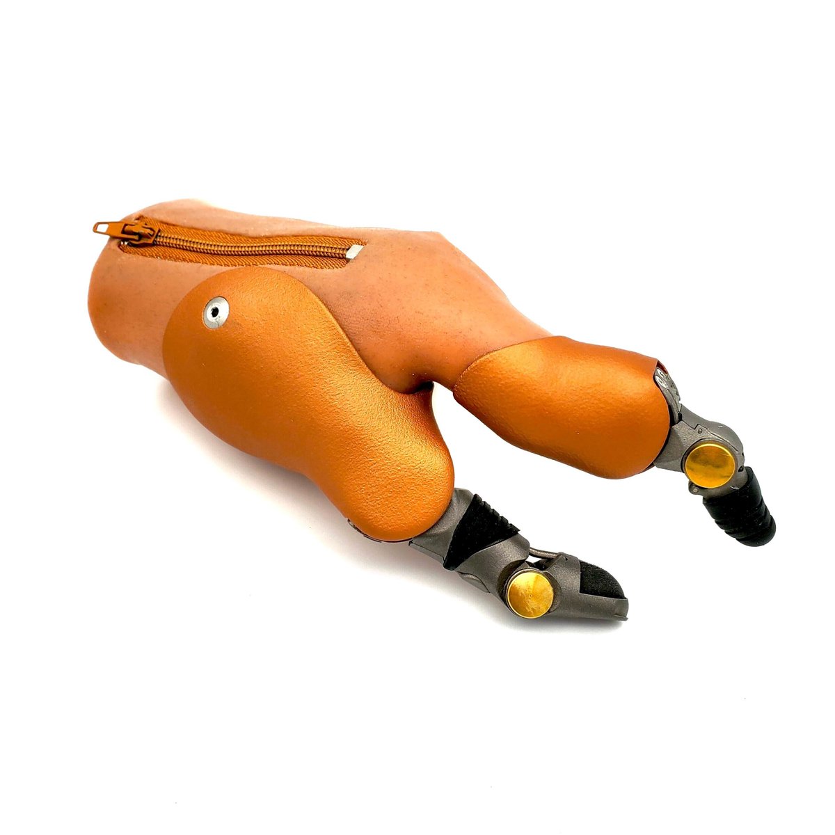_pointdesigns_'s tweet photo. Fabricated by Point Designs, this prosthesis has a Point Thumb and a Point Partial and makes use of an integrated zipper for suspension. Our team works with both patient and clinician to fabricate a functional prosthesis while maintaining a comfortable fit. 

#pointdesigns https://t.co/8stfQ9ooL0