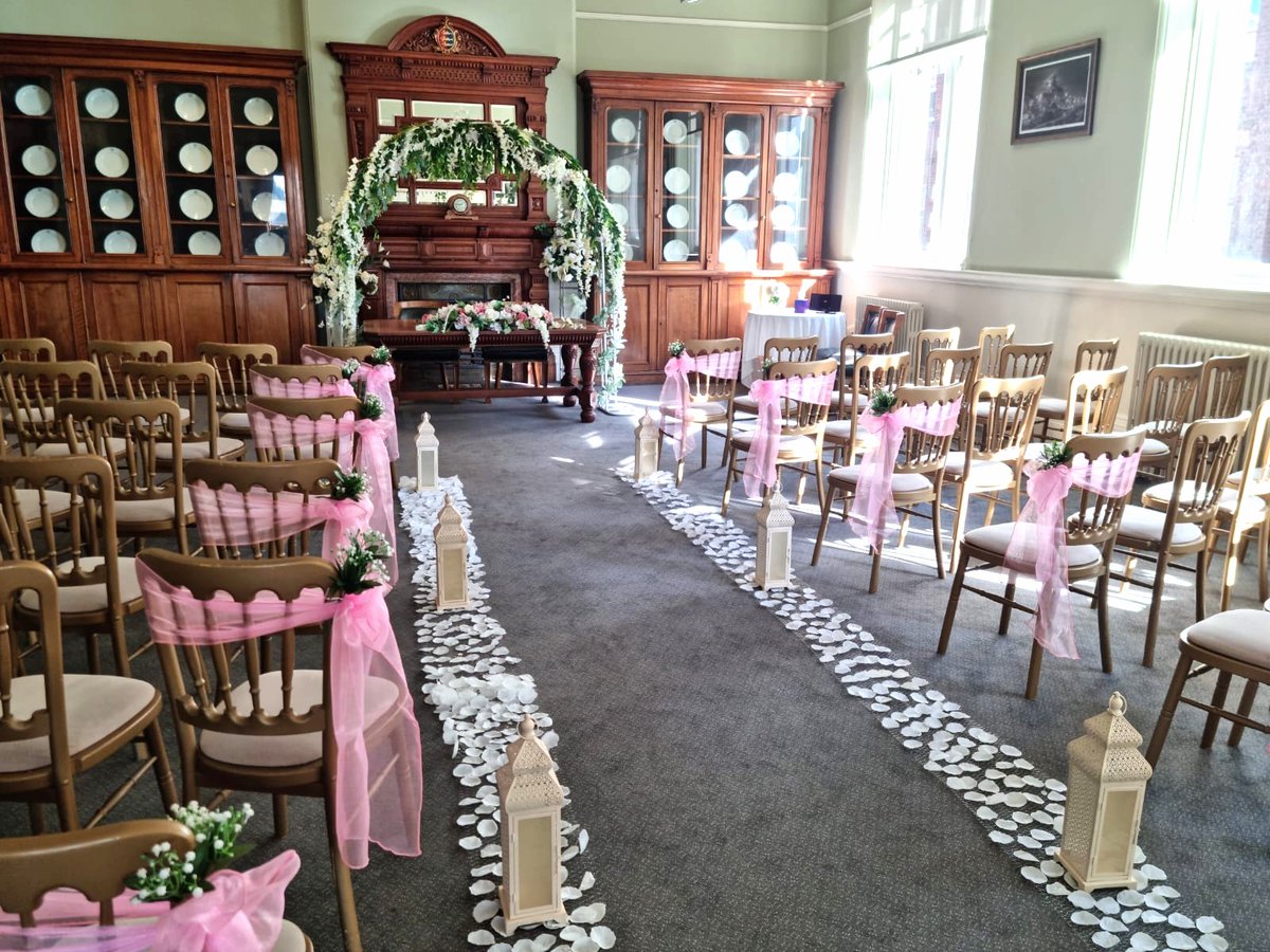 Weddings here at Town Hall can be tailored to meet your exact requirement, whether that’s a civil ceremony followed by a simple drink's reception or an entire day of celebrations with a three-course wedding breakfast. 😍#WeddingVenue #NorfolkWeddingVenue #NorfolkWeddingSupplier