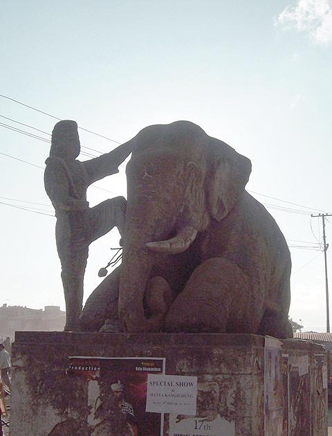 #ShamuMakhong: This statue lies in the heart of Khwairamband Keithel (Ima Market) in memory of King Bhagyachandra who tamed the elephant 'Mukhong'. It is told that the statue &amp; base are in 'as they were' state since times of inception.