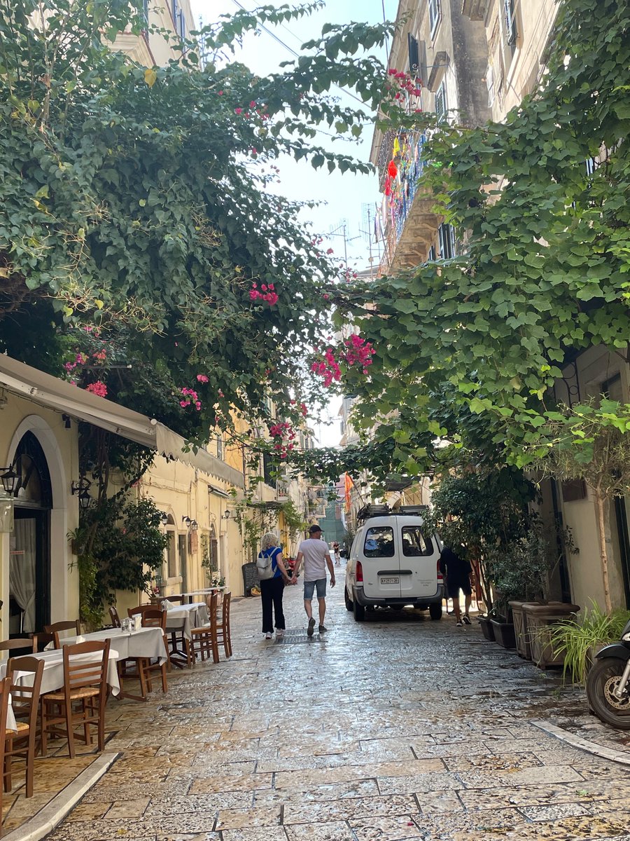 BevThomas252's tweet photo. Beautiful Corfu old town https://t.co/NUL1HOwPs1