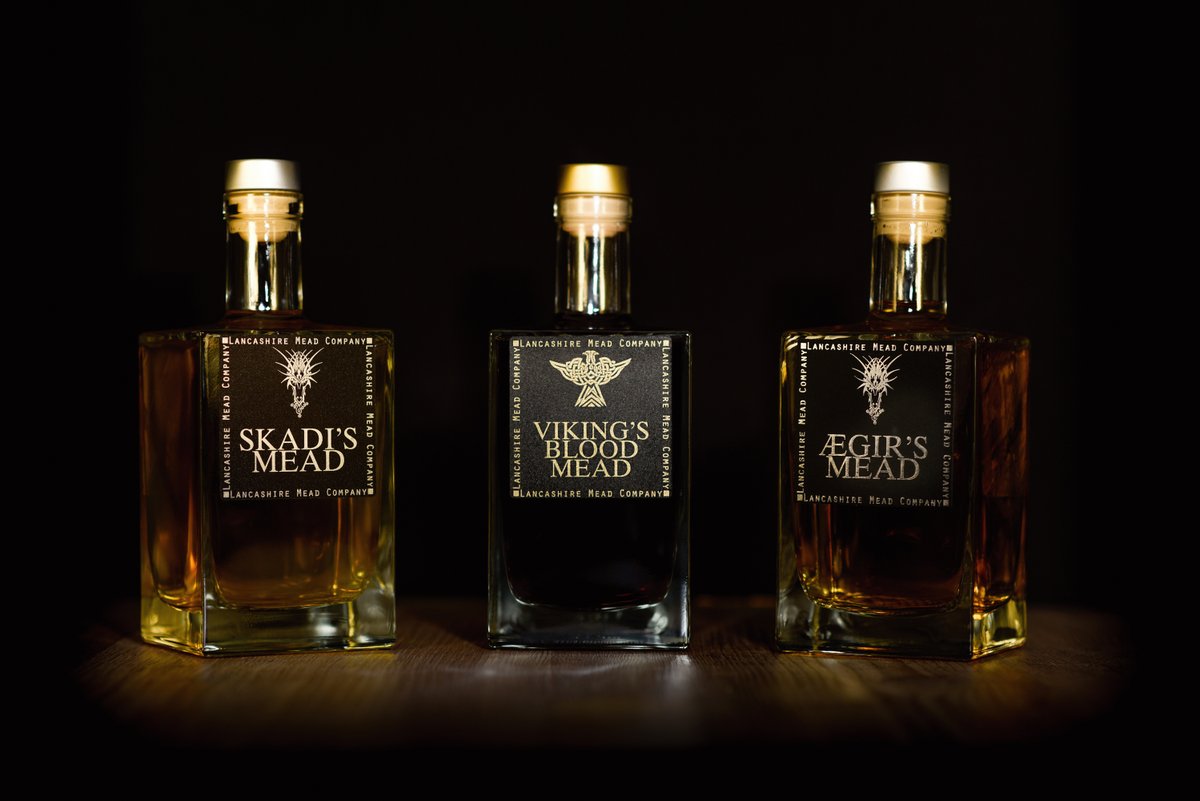 LancsMeadCo's tweet photo. 82 DAYS, yes you read that right 82 days until Christmas Day, only 78 until the Winter Solstice, so that means one thing get your Mead supplies in now! #mead #craftnotcrap #realmead #honigwein #miodpitny #vikingblood #xmasgiftideas #christmasgifts #daftnottoo https://t.co/YKQmDA8rRA