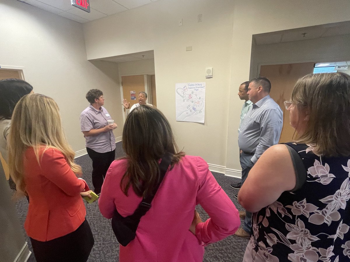 pammoran's tweet image. division teams working on and sharing their pathways to the Portrait of a Virginia Graduate through the #VaLIN network @scl_va ⁦@VA_Partners4Edu⁩ ⁦@VALearns⁩ ⁦@vassnews⁩ ⁦@VASCD⁩ ⁦@wmSURN⁩ ⁦@VDOE_News⁩