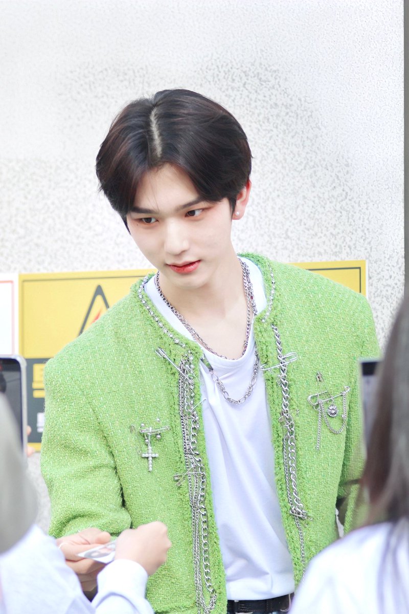 ShiningMoment_7's tweet photo. 우리혀누 생일을 축하해🎂

#EPEX #이펙스 #BAEKSEUNG #백승
#오늘의_주인공_19살_김백승
#AlwaysGotYourBAEK https://t.co/lMYC6VKhWs