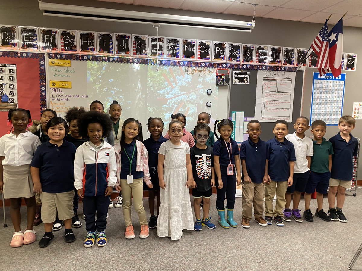 SalyersElemCubs's tweet image. Celebrating National Hispanic Heritage Month 🪇💃🏾🕺🏾🇲🇽 #WeAreSalyers #HispanicHeritageMonth #SpringWay #Unstoppable #CubsHouse @SalyersElemCubs @ShuanTann @VillamilMrs @LaQuitaCarter2 @SpringISD @SpringISD_Super @sstrubha @SISD_CoA