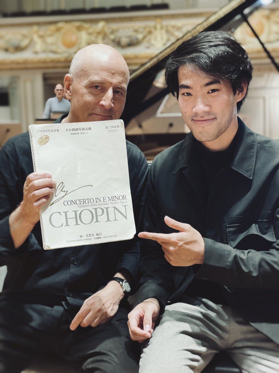 Tonight in Zurich @tonhalle @paavo_jarvi Ready for our upcoming Japan tour, see you at the parties 🕺🏻 📍15/10: Kitakyushu 📍16/10: Tokyo 📍18/10: Tokyo 📍19/10: Tokorozawa 📍20/10: Fuji 📍21/10: Osaka