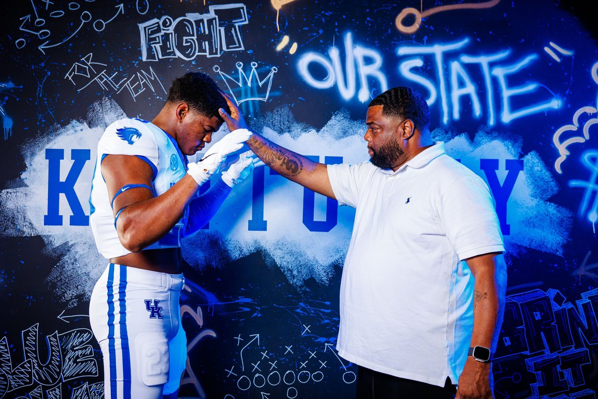 KellyCraftKY's tweet photo. Big Blue Nation just gained a player committed to be his best off the field as well as on the field. #BBN @vincemarrow https://t.co/2BYNItSzRq