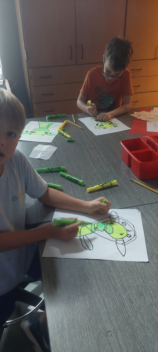 MrsMattoxArt's tweet photo. In art class, 2nd grade learned how black lights work and designed a giraffe jamming to music using neon oil pastels that glowed under the blacklight! @canSTEM @GCISDFineArts @MrsSutton_CAN @CANMoore2nd @HappyHeard @MsMask_CAN @EmilyMatheny3 https://t.co/0MMSReZszW