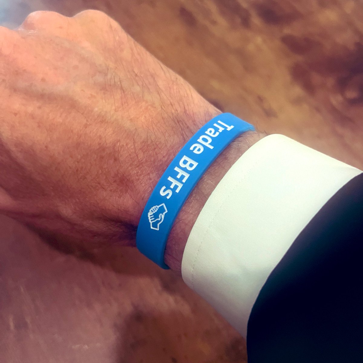 Congratulations <a href="/EdBRZA/">Ed Brzytwa 🇺🇦🇵🇱🇺🇸🕊</a> and the <a href="/CTATech/">Consumer Tech Association</a> team on a phenomenal “Trading With Friends” event at the Innovation House! Thank you <a href="/SamsungUS/">Samsung US</a> for your sponsorship!