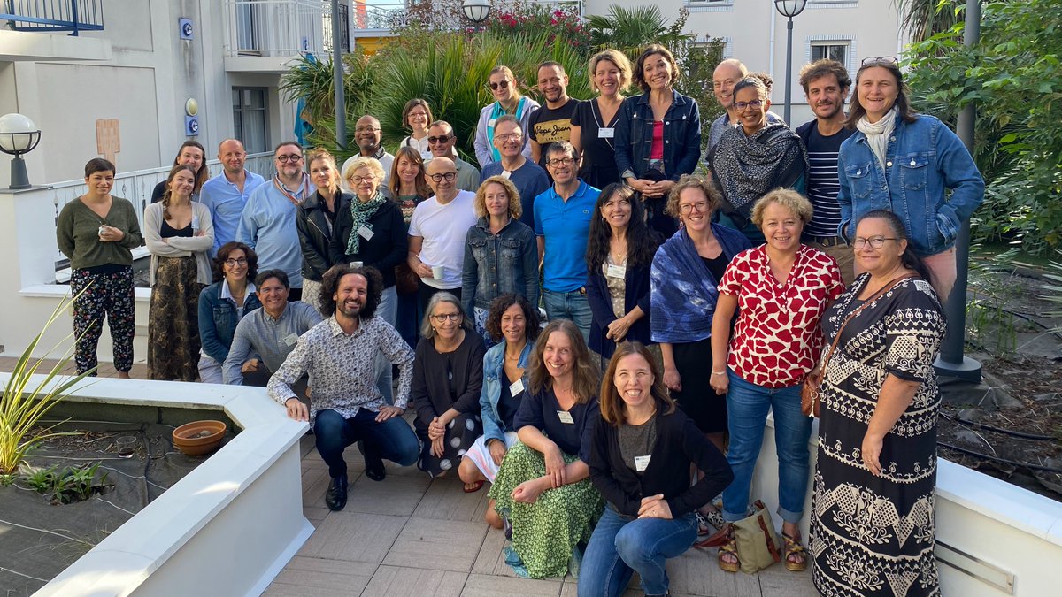 📢 Chaque année, le bureau national d'#eTwinning rassemble ses correspondants académiques -#Coracs.
🤝 Ces moments de travail collaboratif sont précieux pour notre réseau.
Pour les contacter, c'est par ici ➡etwinning.fr/nous-contacter…
 #eTwinFR
