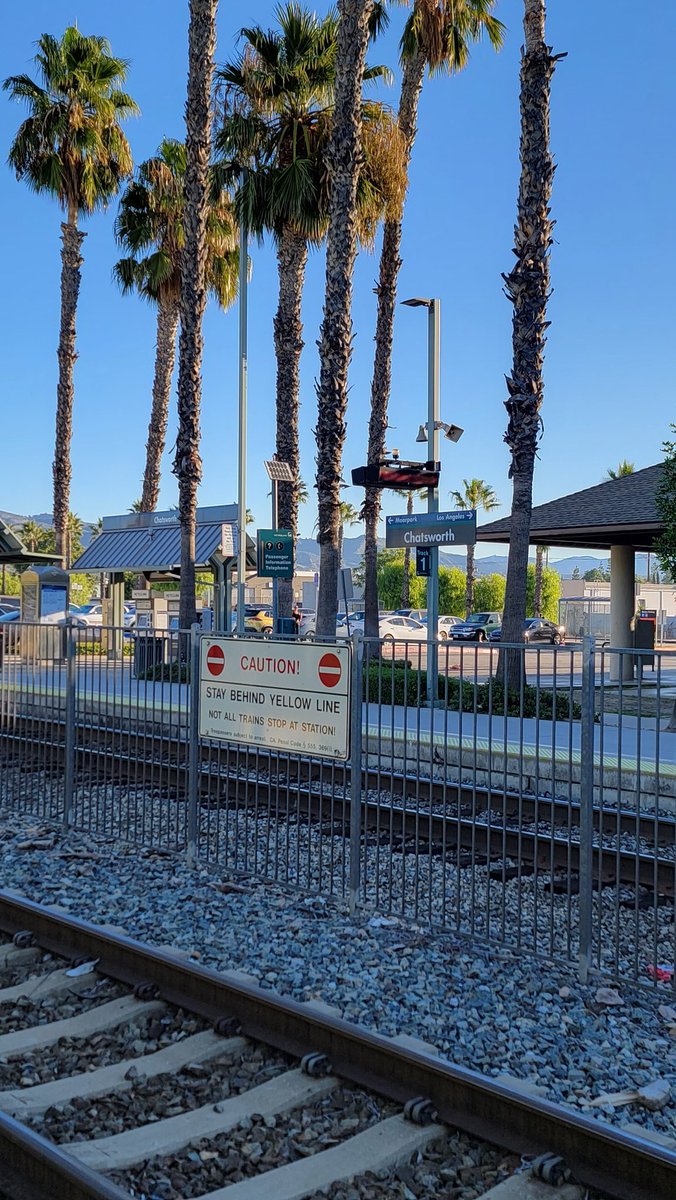 Starting my #CleanAirDay with a free ride to work...thank you @Metrolink and @MoveLATransit for a break from traffic...