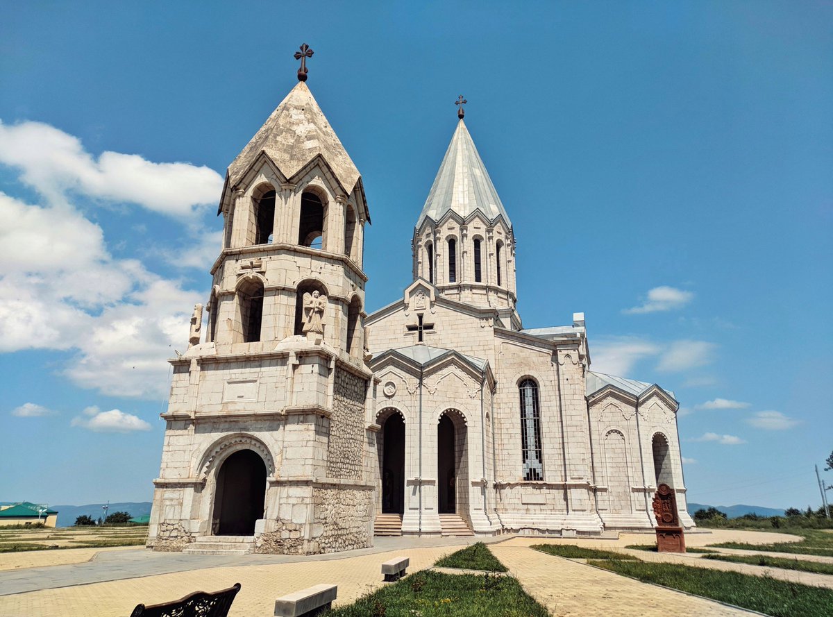 ImperioArmenia's tweet photo. Los azerbaiyanos desfiguraron la catedral armenia de Ghazanchetsots en Shushi. Azerbaiyán está profanando y destruyendo todo rastro de armenios en #Artsakh. https://t.co/ijKTUBIl3U