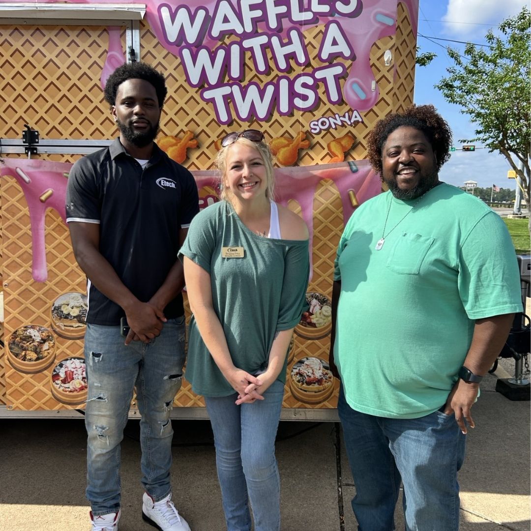EtechGS's tweet image. #SupportingLocalBusiness
The Etech Team had a great time supporting our new friends - Waffles with a Twist. Thank you, Brianna Price and Roti Ware, for attending and representing Etech! #remarkable