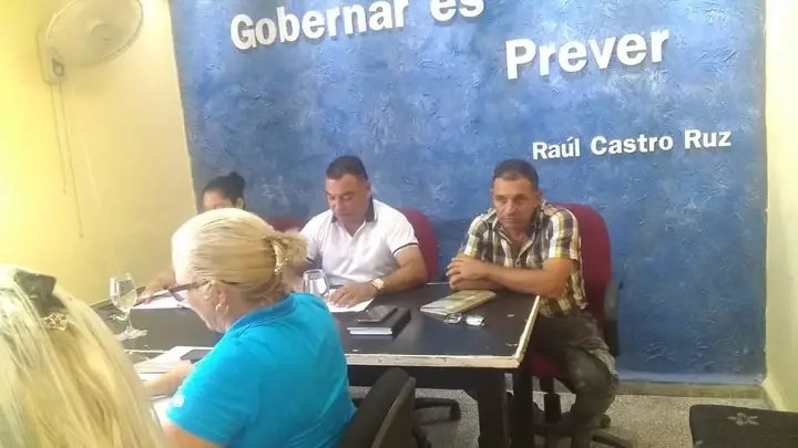 ACacocum's tweet photo. Participa Vicepresidente de la AMPP en Consejo de la Administración para analizar el tema planteamientos 
#Cacocum #PoderPopular #asambleacacocum https://t.co/3VGzcjQ0rS