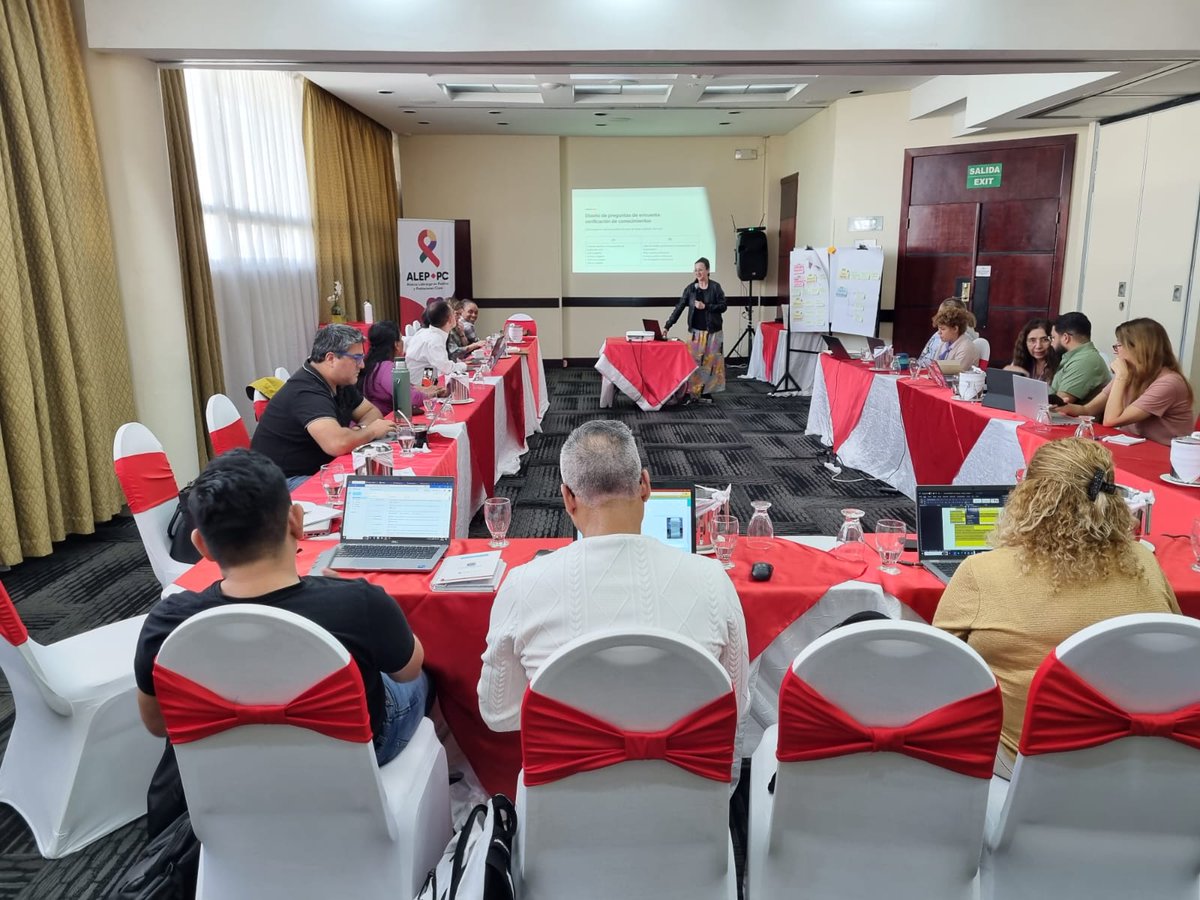 Redca_'s tweet photo. REDCA+ sigue activa en el DIA TRES  del "Taller de Capacitación en Mecanismos de Denuncias en Derechos Humanos  para personas con VIH y poblaciones clave" Hotel Palma Real en San José, Costa Rica. https://t.co/o1s70QsiIU