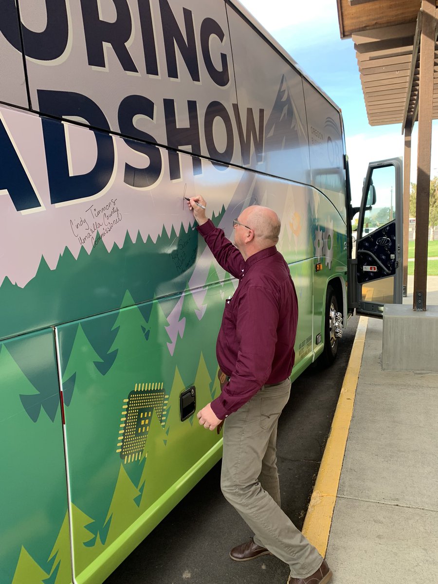 UCBoardofComm's tweet photo. Commissioner Timmons and Shafer attended the OBI Manufacturing Roadshow on Monday. They had great conversations during the round tables and enjoyed touring the local manufacturing facilities. https://t.co/UsmPENPSSv