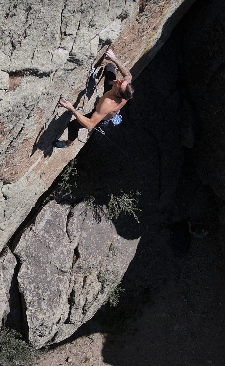 Matt Lloyd 👓🔦 TRAD climbing shoes + OUT chalk bag #tulsontolf #rockclimbing #climbinglife
