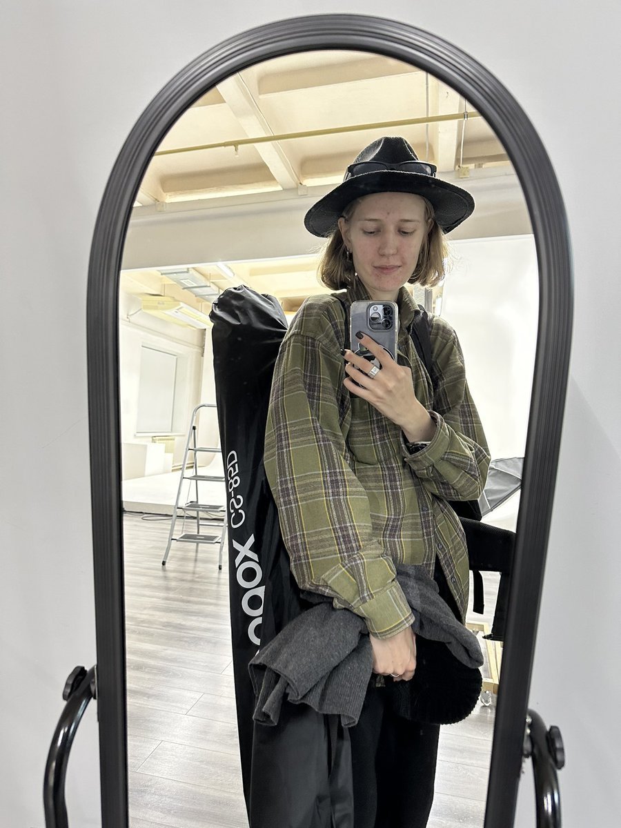 ri___xeevna's tweet photo. This is my #Godox 🤍 https://t.co/0WTBjovvZ6