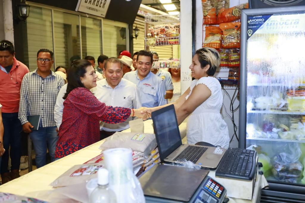 YolandaOsunaH's tweet photo. Hoy se conmemora el 49 aniversario mercado público “Cnel. Gregorio Méndez Magaña”, mejor conocido como “Mercado de la Sierra”. Felicito a los locatarios, clientes y prestadores de servicios que han hecho de este emblemático espacio un guardián de nuestras tradiciones e identidad. https://t.co/xKhWdgXUJn