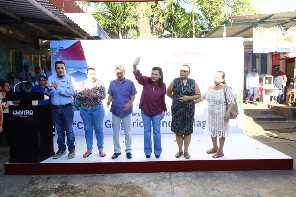 YolandaOsunaH's tweet photo. Hoy se conmemora el 49 aniversario mercado público “Cnel. Gregorio Méndez Magaña”, mejor conocido como “Mercado de la Sierra”. Felicito a los locatarios, clientes y prestadores de servicios que han hecho de este emblemático espacio un guardián de nuestras tradiciones e identidad. https://t.co/xKhWdgXUJn